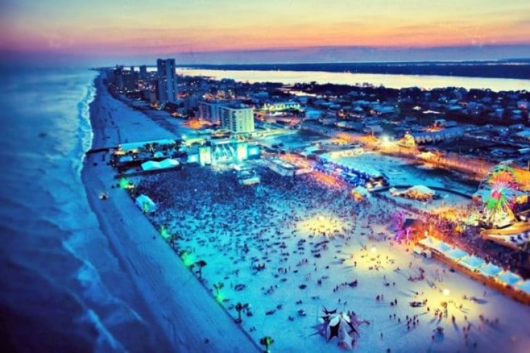 The Vacation Rentals Gulf Shores Presents Worth It Property for Vacation with Friends and Family