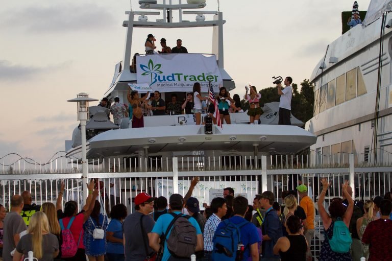 World’s largest weed website offering $10,000 to whoever brings LeBron James to their Comic-Con event