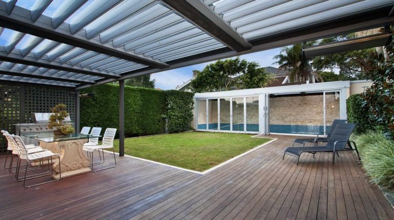 5 Brilliant ways to decorate your Pergola